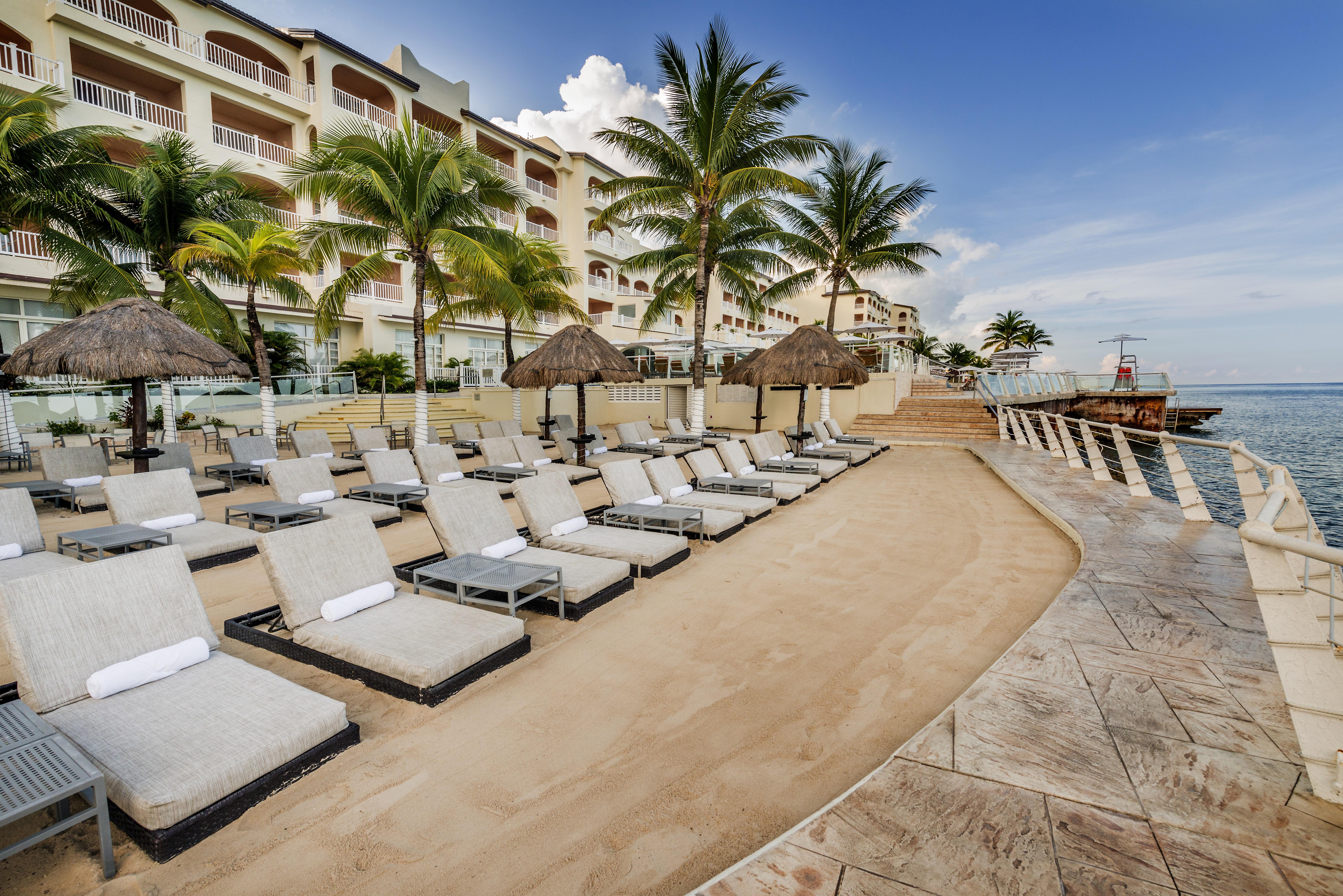 Cozumel Palace Hotel Exterior photo